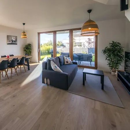 Dom Na Wzgorzu Z Widokiem Na Morze - Etezje * Mechelinki