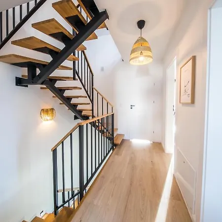 Ferienhaus Dom Na Wzgorzu Z Widokiem Na Morze - Etezje *