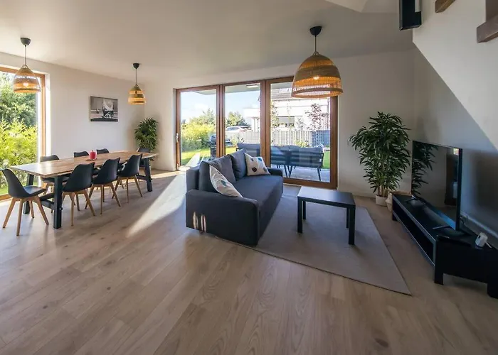 Dom Na Wzgorzu Z Widokiem Na Morze - Etezje * Mechelinki