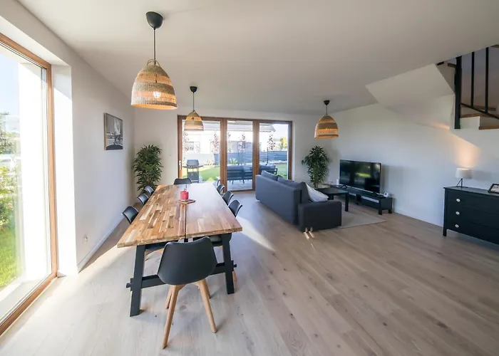 Dom Na Wzgorzu Z Widokiem Na Morze - Etezje * Mechelinki