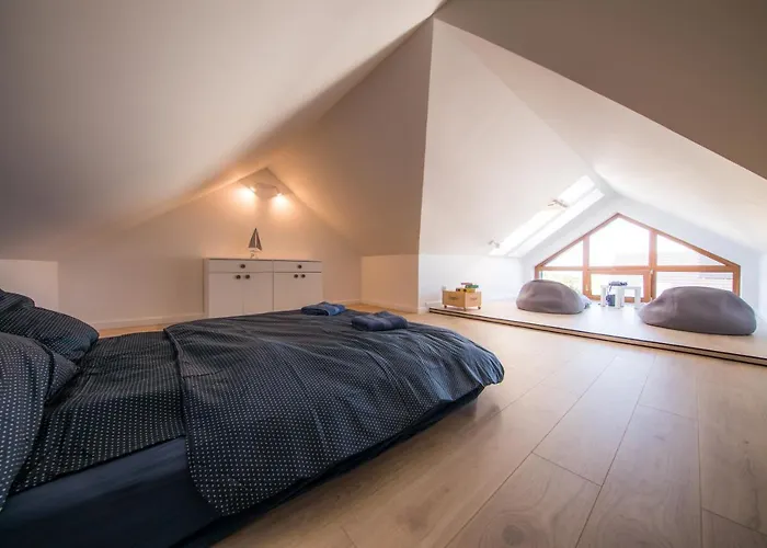 Dom Na Wzgorzu Z Widokiem Na Morze - Etezje Mechelinki